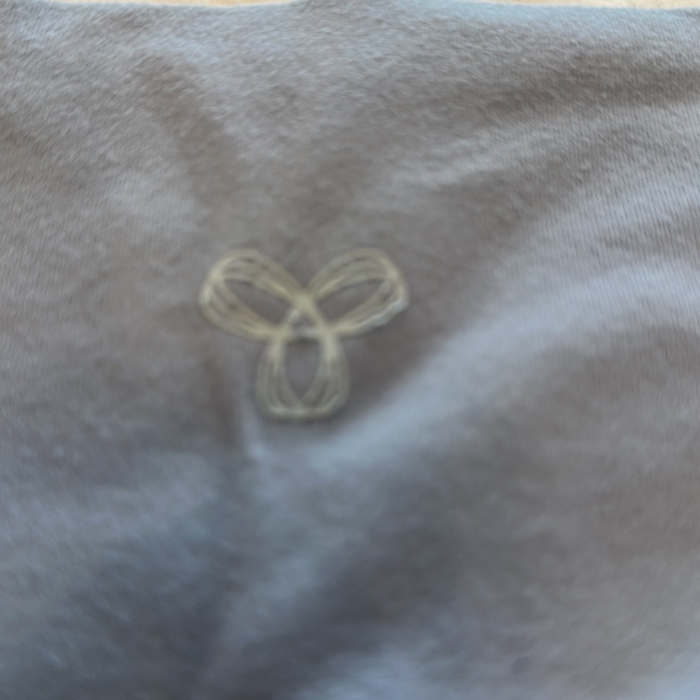 TNA BUTTER HIGH RISE LEGGINGS - Picture 3 of 4